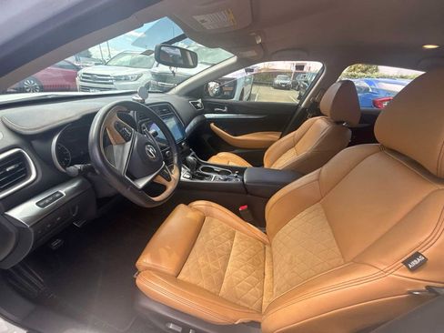 Used 2016 Nissan Maxima SR FWD image 4