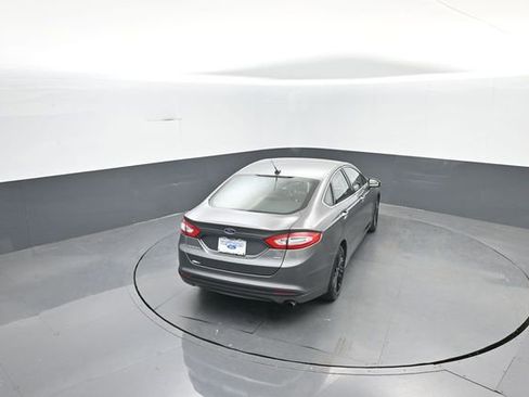 Used 2014 Ford Fusion SE w/ Equipment Group 202A image 25