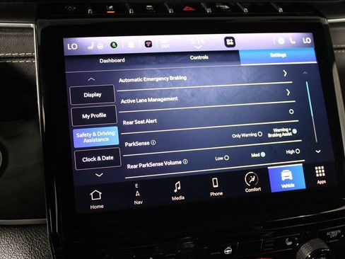 Used 2023 Jeep Grand Cherokee Limited AWD/4WD image 22
