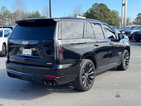 Used 2025 Cadillac Escalade V image 3