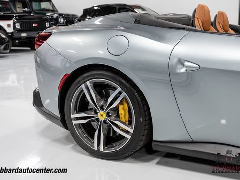 Used 2019 Ferrari Portofino RWD image 38