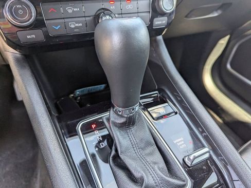 Used 2023 Jeep Compass Latitude image 24