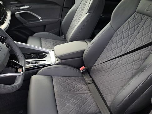 New 2025 Audi SQ5 Premium Plus image 17