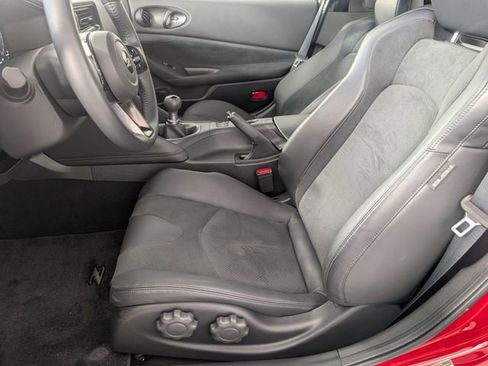 Used 2025 Nissan Z Performance w/ Floor Mat Package image 12