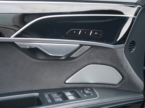 Used 2022 Audi S8 w/ S8 Comfort Plus Package image 15