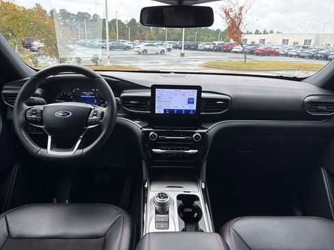 Used 2023 Ford Explorer ST-Line w/ Class IV Trailer Tow Package image 16