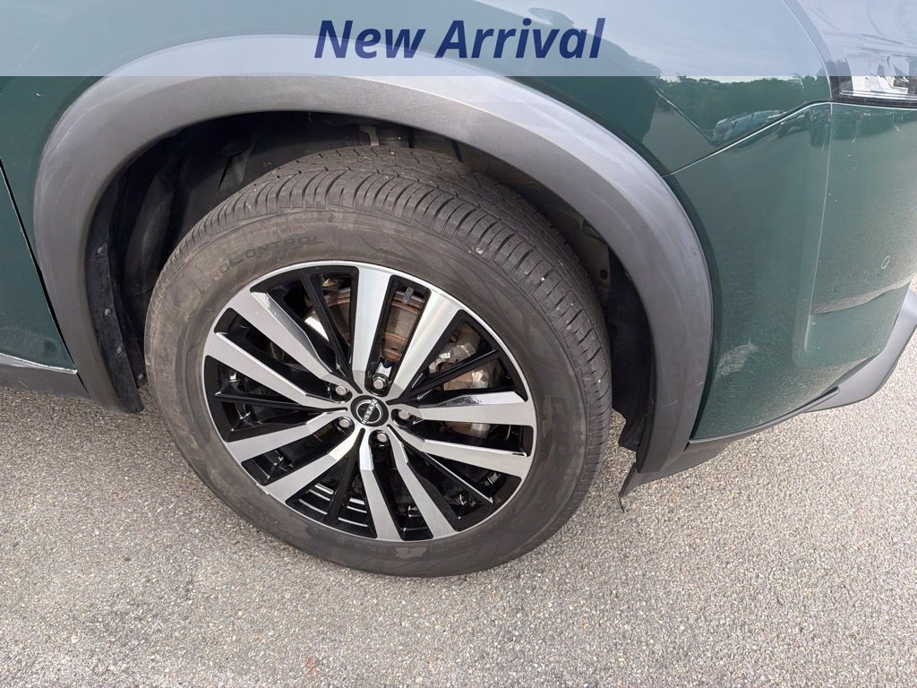 Used 2023 Nissan Pathfinder Platinum AWD/4WD image 4
