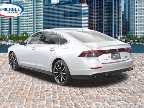Used 2024 Honda Accord Touring image 3