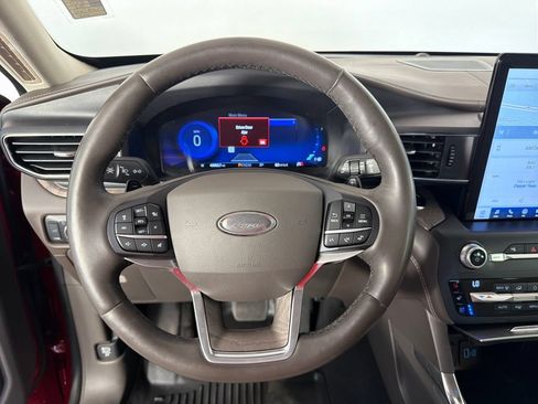 Used 2020 Ford Explorer Platinum w/ Premium Technology Package AWD/4WD image 13