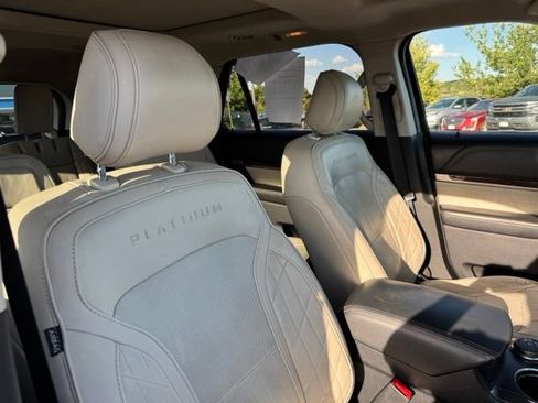 Used 2016 Ford Explorer Platinum AWD/4WD image 25