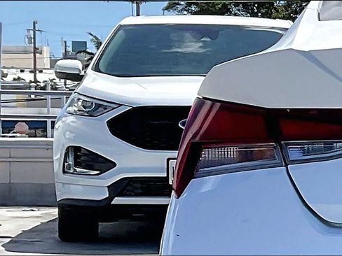 Used 2024 Hyundai Elantra SEL FWD image 5