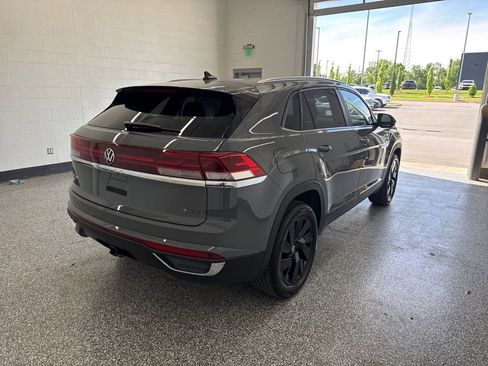 New 2026 Volkswagen Atlas Cross Sport SE AWD/4WD image 5