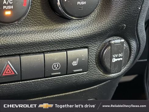 Used 2013 Jeep Wrangler Unlimited Sahara AWD/4WD image 21