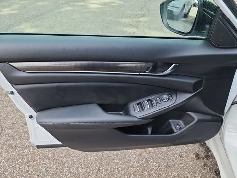 Used 2022 Honda Accord Sport image 13