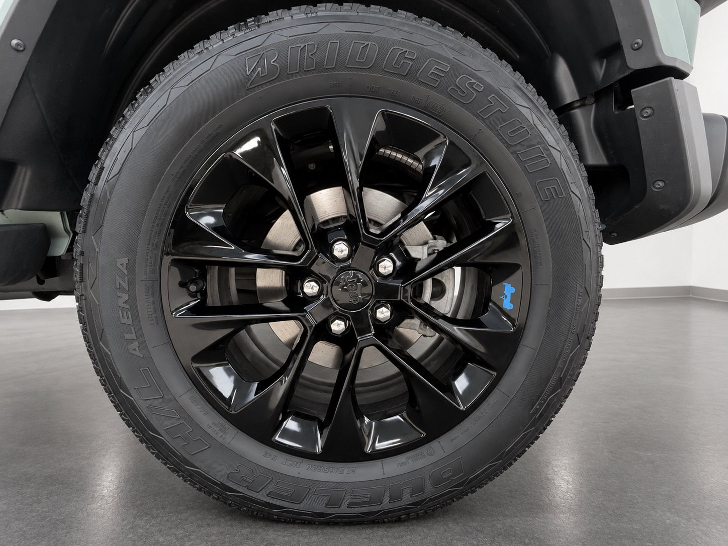 Used 2023 Jeep Wrangler Unlimited Sahara w/ Cold Weather Group AWD/4WD image 13