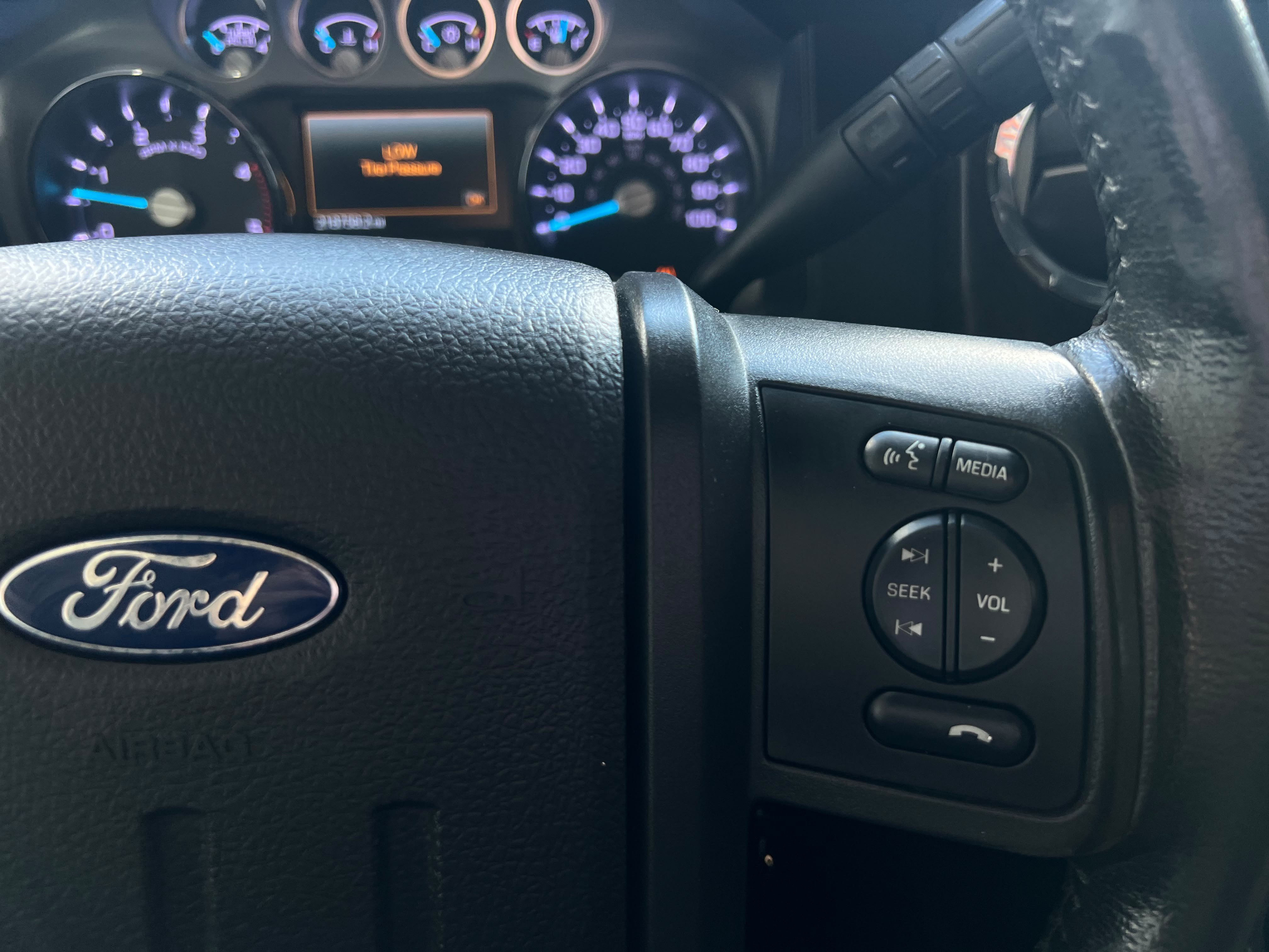 Used 2015 Ford F250 Platinum w/ FX4 Off-Road Package AWD/4WD image 25