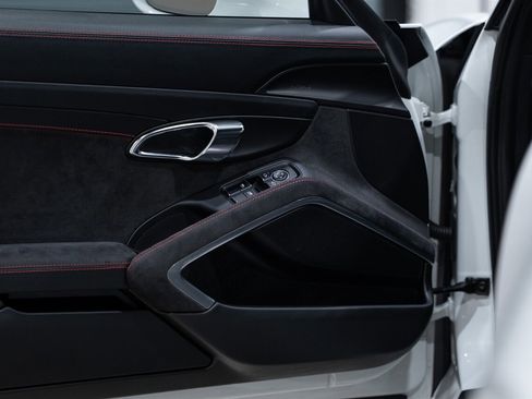 Used 2016 Porsche 911 GT3 image 24