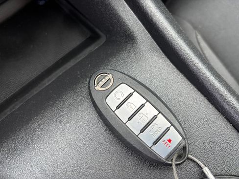 Used 2025 Nissan Altima 2.5 SV FWD image 24