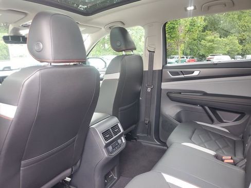 New 2026 Volkswagen Atlas Peak Edition image 11