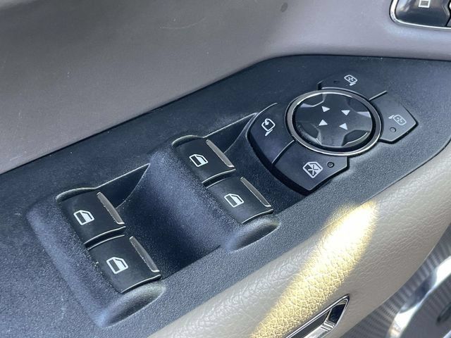Used 2018 Ford Expedition Limited w/ Equipment Group 302A RWD image 17