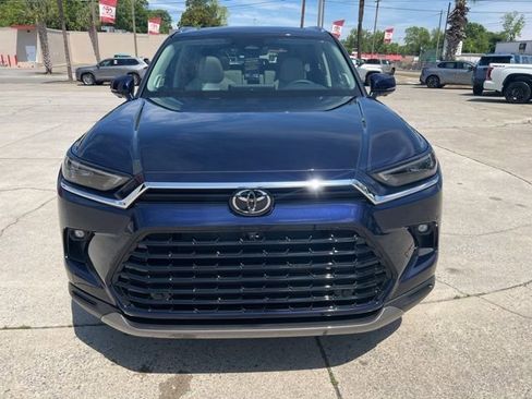 New 2026 Toyota Grand Highlander FWD image 3