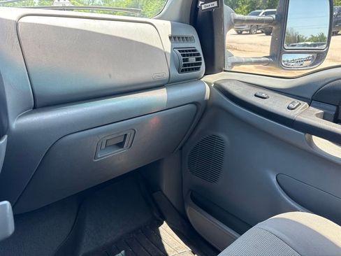 Used 2006 Ford F250 4x4 Crew Cab Super Duty image 32