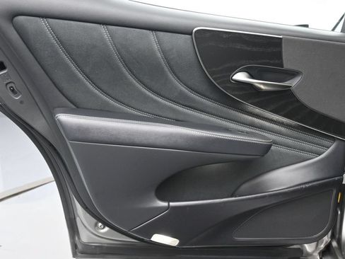 Used 2022 Lexus LS 500 AWD w/ Accessory Package (Z1) image 19