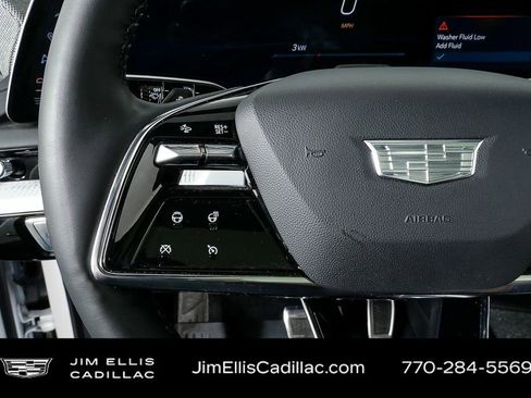 Used 2025 Cadillac Optiq Luxury 2 w/ LPO, Floor Liner Package AWD/4WD image 11