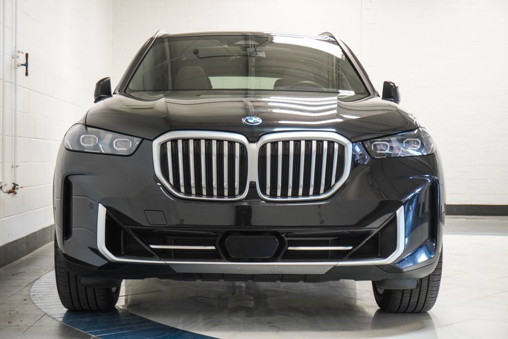 Used 2025 BMW X5 xDrive50e AWD/4WD image 39