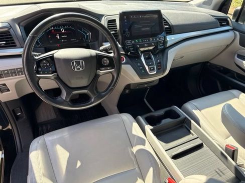 Used 2018 Honda Odyssey Touring image 8