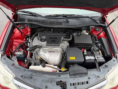Used 2012 Toyota Camry LE FWD image 19