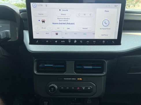 New 2026 Ford Maverick XLT w/ XLT Luxury Package FWD image 4