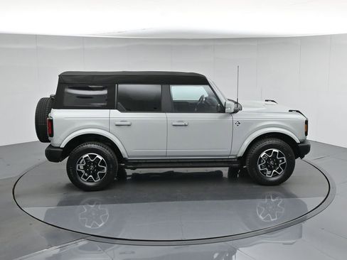 Used 2023 Ford Bronco Outer Banks AWD/4WD image 46