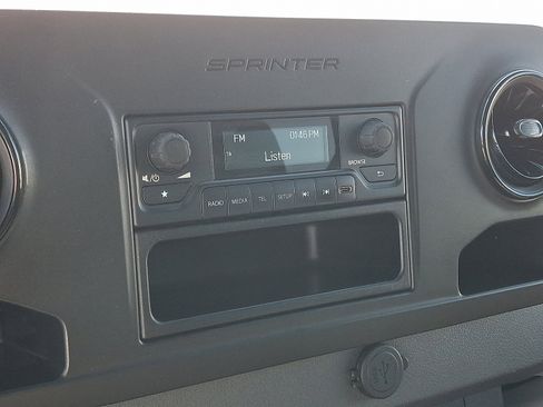 Used 2020 Mercedes-Benz Sprinter 144 Cargo image 17