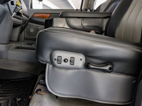 Used 2006 Dodge Ram 2500 Truck SLT image 29