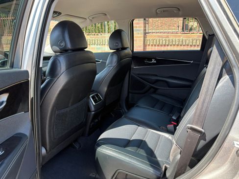 Used 2018 Kia Sorento EX FWD image 7
