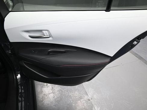 Certified 2025 Toyota Corolla SE image 31