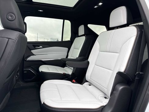 New 2026 Chevrolet Traverse High Country w/ LPO, Floor Liner Package FWD image 25