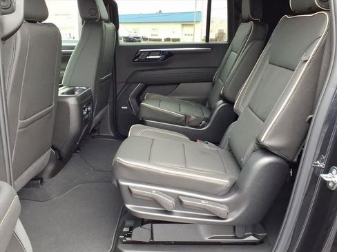 New 2026 Chevrolet Suburban Premier w/ Sun And Tow Package AWD/4WD image 12