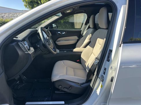 Certified 2026 Volvo XC60 B5 Plus w/ Protection Package Premier image 17