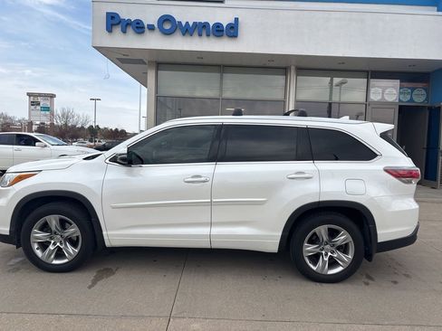 Used 2015 Toyota Highlander Limited Platinum image 8