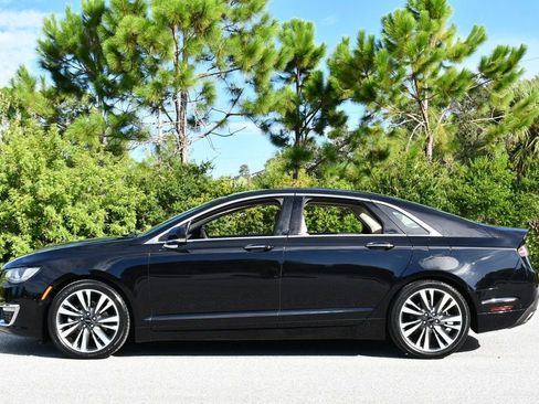 Used 2020 Lincoln MKZ Reserve image 25