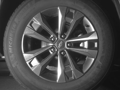 Used 2025 Chevrolet Equinox LT AWD/4WD image 12