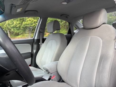 Used 2009 Hyundai Elantra GLS w/ Popular Equipment Pkg 2 image 9