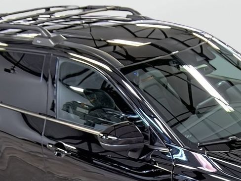 Used 2025 Nissan Pathfinder Rock Creek AWD/4WD image 16