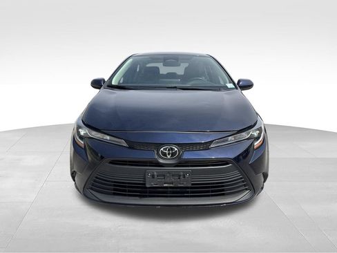 Used 2023 Toyota Corolla LE FWD image 2