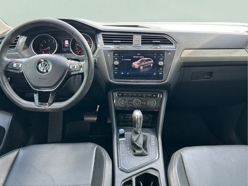 Used 2019 Volkswagen Tiguan SE w/ Panoramic Sunroof Package FWD image 13
