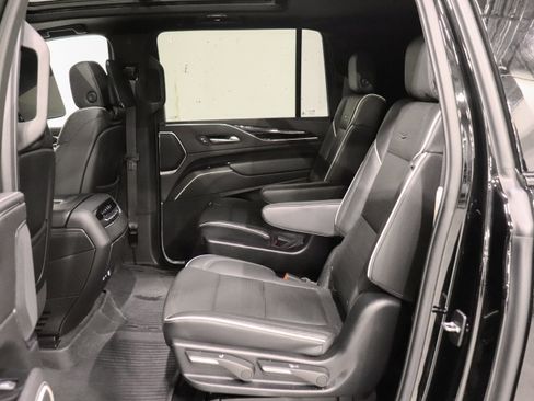 Certified 2023 Cadillac Escalade ESV Sport w/ Touring Package AWD/4WD image 19