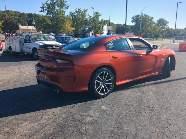 Used 2023 Dodge Charger R/T w/ Plus Group RWD image 4
