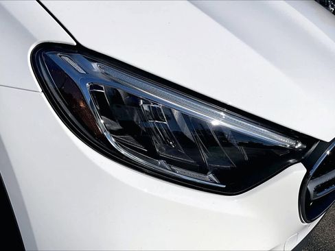 Certified 2025 Mercedes-Benz GLC 300 4MATIC image 27